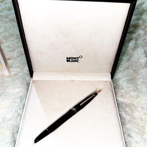 Montblanc Luxury Black Pen in Presentation Box